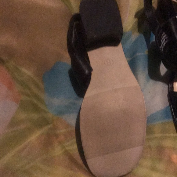 Hillard & Hanson low wedge Sandal - Picture 2 of 3